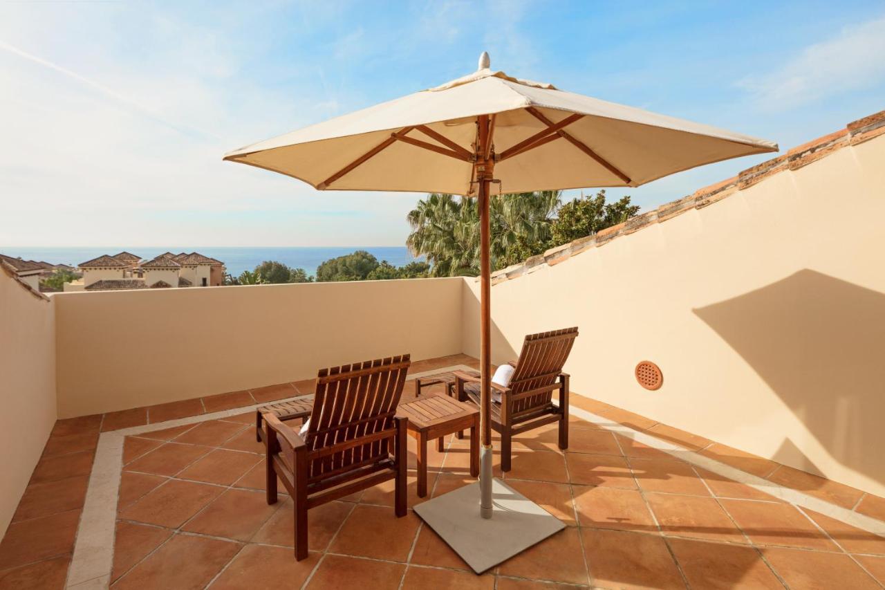 Don Carlos Marbella Ngoại thất bức ảnh A patio umbrella